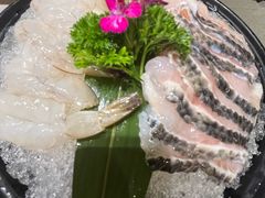 -海底捞火锅(曹安公路店)