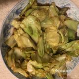 午餐吃手撕包菜