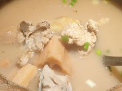 -小凤庭·地道湖北菜武昌鱼·藕汤(38年黄鹤楼店)