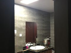 -桔子酒店(上海西藏北路地铁站店)