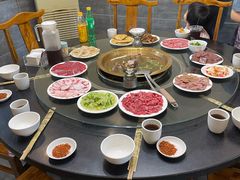 -周老三跷脚牛肉·全牛火锅(非遗传承店)