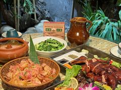 -老滇山寨•云南特色菜•地方菜•民族风情歌舞表演(金碧店)