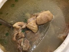 酸萝卜炖老鸭汤-渔王川菜馆(镇邦路店)
