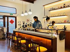 -Café Monson