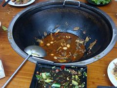 -曹丞相·地锅鸡·地锅鱼(武林店)