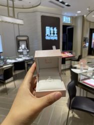 -周生生Chow Sang Sang(新世界店)