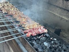 -烤肉小伙烤肉店