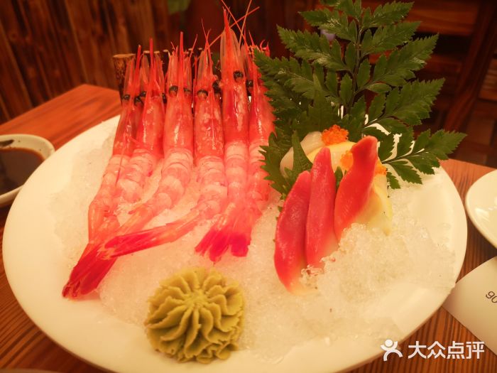 鳥炭·烧鸟YaKiToRi深夜食堂(陆家嘴店)刺身拼盘图片
