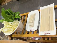 -亮欢寨酸汤鱼(沙冲路店)