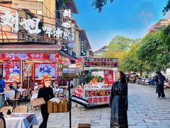 -刘姐啤酒鱼民族演艺餐厅(西街总店)