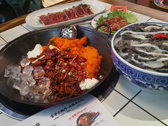 -热火朝天鲜切牛肉火锅(南强街巷店)