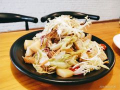 鸡肉脆皮沙拉-西堤复合时尚餐厅