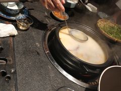 -大匠工房古船木艺术餐厅·猪肚鸡专门店(长白仙岛店)