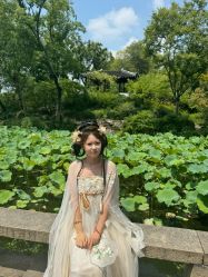 -一揽芳华汉服旗袍体验馆(拙政园店)
