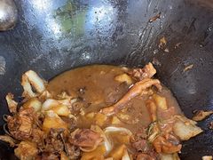 -粘豆包柴火铁锅炖