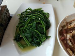 -鑫悦楼煎蟹·16年海鲜大排档