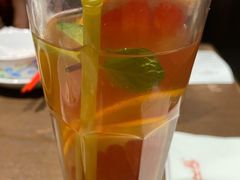 红西柚水果茶-老头儿油爆虾·三潭印月
