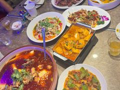 -巴特餐饮6加1音乐餐吧·新疆菜