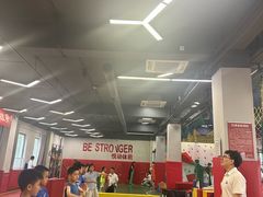 -悦动体能篮球羽毛球网球(三里河店)