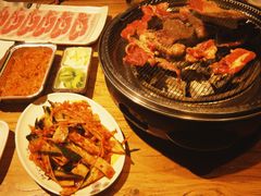 -一江山炭火烤肉专门店