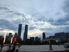 -秋水广场
