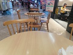 用餐区-莱得快酸辣粉(天和里店)
