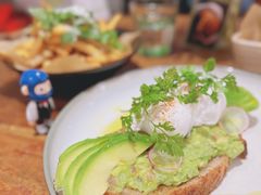 牛油果温泉蛋吐司-O'mills Sourdough Bakery&Bistro(永嘉路店)