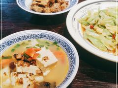 -蓝田九大碗民俗食府(蓝田店)