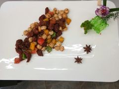 牛仔粒-金陵精菜馆