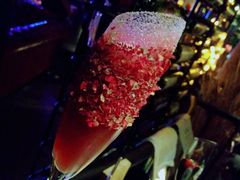红唇-胡桃里乐队酒馆(长春总店)