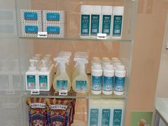 -福奈特洗衣·洗鞋·奢侈品护理(苏河湾店)