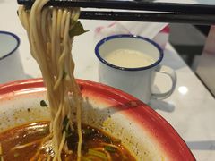 -刘二姐襄阳牛肉面(鸟巢店)