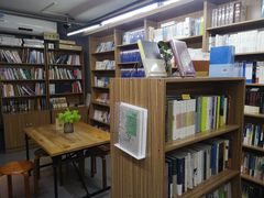 二楼环境-晓风书屋(大学路店)