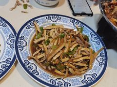 青椒干子炒肉丝-南京点赞小馆