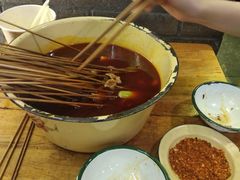 -拈签一笑黄牛肉辣卤串串