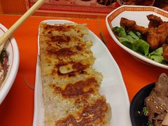 煎饺子-拉面莊夢語＆中华料理八椿