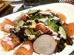 哈密瓜三文鱼沙拉-魔膳厨房·果木牛排·西餐厅(MM2店)