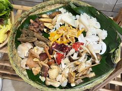 -原林野山菌火锅·炒菌(关上野生菌一条街店)