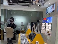 -诺柯视眼镜-蔡司依视路官方工厂店(淞南一店)