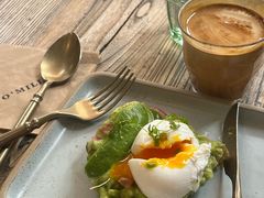 牛油果温泉蛋吐司-O'mills Sourdough Bakery&Bistro(永嘉路店)