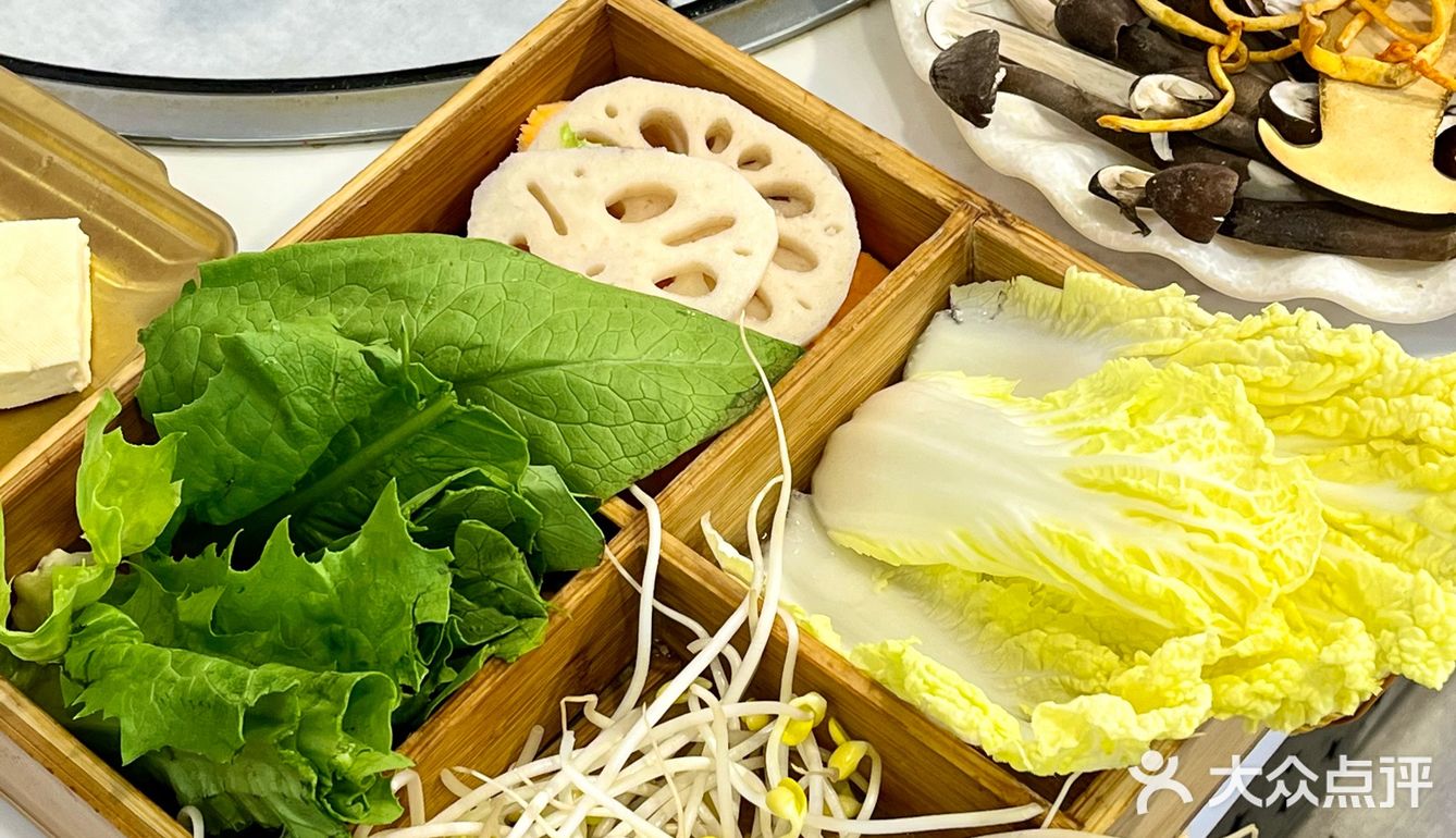 大理这家7年老店🍄 石板烧和菌锅都封神