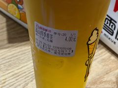 四季春茶-蜜雪冰城(国权路地铁口店)