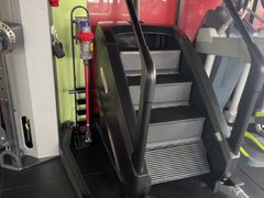 -英特健身俱乐部