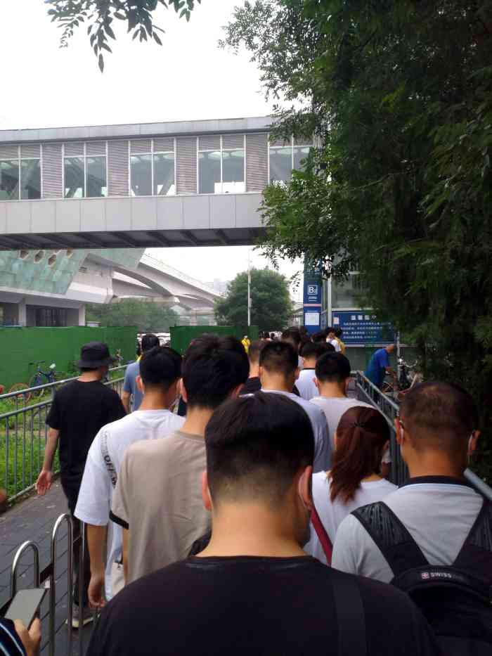 沙河地铁站-"已经两个月没有做过地铁了! 在这个特殊.