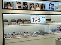 -J-Optical佳视明眼镜·蔡司视觉(青岛金茂览秀城店)