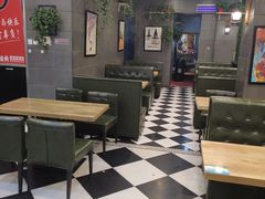 大堂-愉肴麻辣香锅(中山路店)