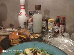 -HIGH FIVE哈福手工汉堡(桂林路店)