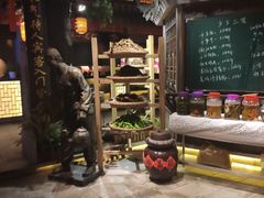 -老湖南民间菜·牛肉十八炒(花都店)