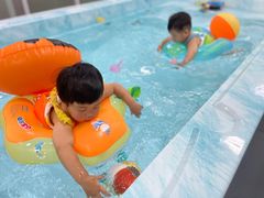 -蓝鲸奇亲子游泳俱乐部