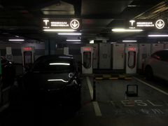 -TESLA 特斯拉(北京颐堤港体验店)